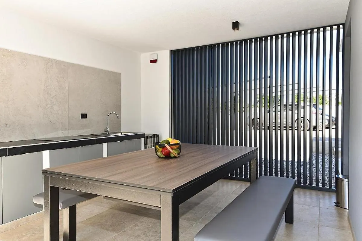 Spacious Villa With Pool And Garden In Stokovci