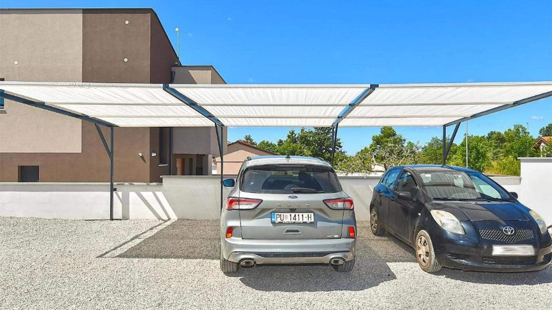 Spacious Villa With Pool And Garden In Stokovci